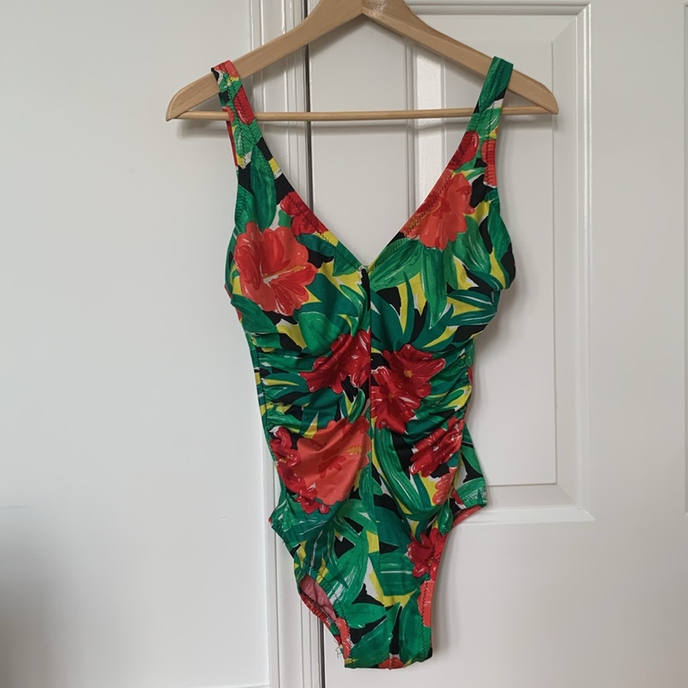 VTG Ste Jan-Marie One Piece floral  Swimsuit ruching small?